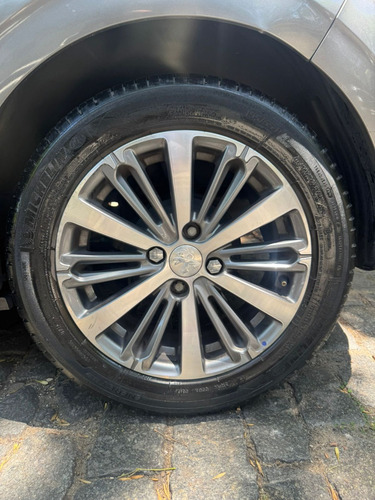 Peugeot 208 1.6 Feline