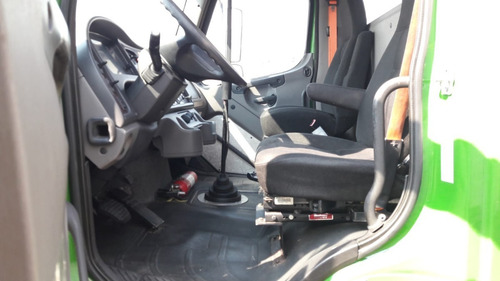 Imagen 4 de 12 de Torton Freightline 2012 Chasis Cabina