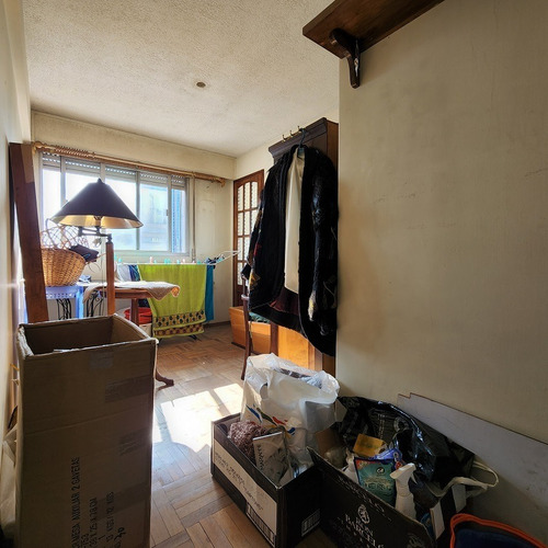 Imagen 17 de 22 de Venta Apartamento Centro A Reciclar 3 Dormitorios, 2 Baños Y Servicio Completo.