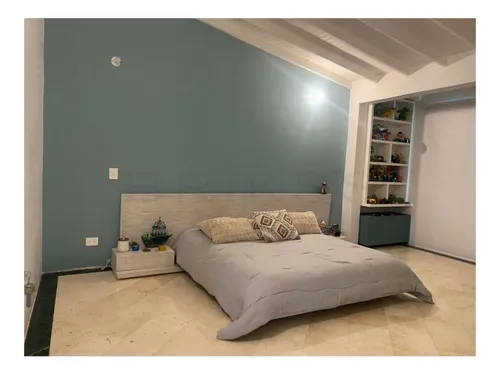Casa En Venta En Altos Del Poblado. Cod V50776