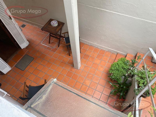 Imagen 22 de 24 de Casa De Estilo 4 Ambientes Con Patio Y Terraza En Gran Ubicación.
