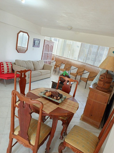 Apartamento Frente A Embarcadero Y Playa