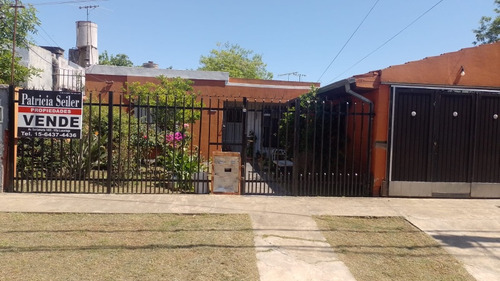 Venta 2 Casas Isidro Casanova 