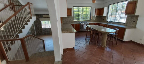 Imagen 3 de 14 de 137028 Gabriela Piñango 0424-4607788 Alquiler Casa Colinas Guataparo