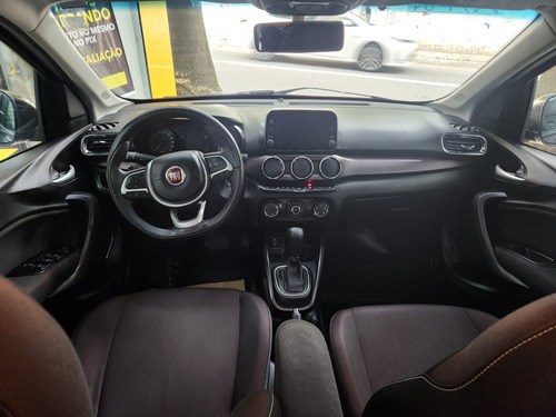 Fiat Cronos 1.8 Precision 16v Flex Aut. 4p