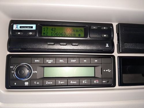 Volvo Vm 270 6x2 Ano 2020/21 Carroceria Baú 11,50 Mts