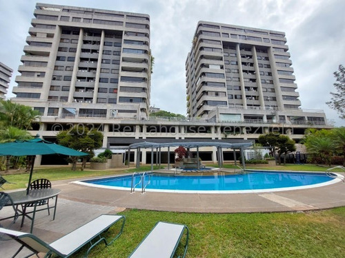 Espectacular Apartamento Con Bella Vista Panorámica En La Tahona. #25-15992