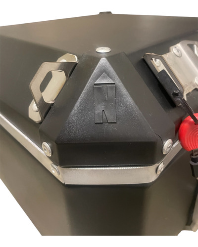 Baúl Topcase Moto Aluminio Nuke. 55 Lts. Outlet. (leer) Negro