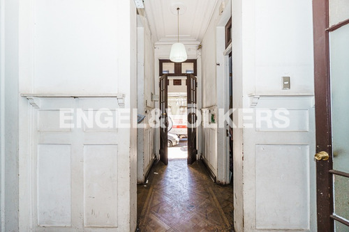 Imagen 4 de 12 de Venta Amplia Casona Barrio Yungay