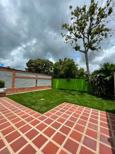Imagen 2 de 14 de En Alquiler Oficina De 9.74m2 En Santa Ana