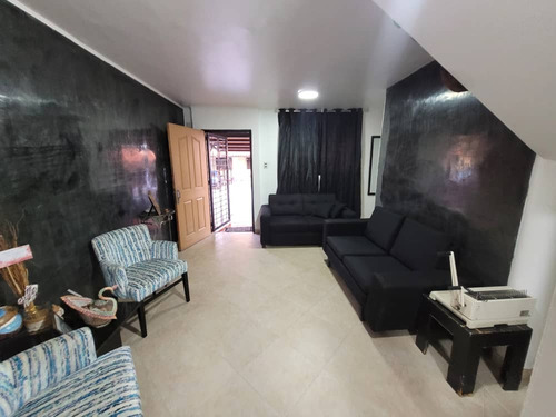 Townhouse En Venta En Urbanización Tazajal, Res. Villa Florencia