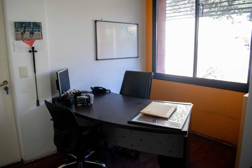 Oficina De 6 Ambientes En Venta En Martinez