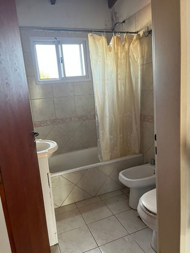 Imagen 6 de 12 de Dúplex En Venta De 2 Dormitorios C/ Cochera En La Plata