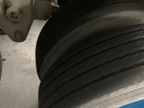 Carreta Grade Baixa Randon Ano 2000 De 12,4m Com Locker