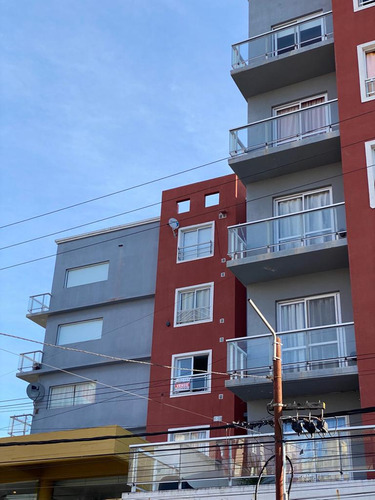 Venta - Departamento 2  Ambientes Con Gas Natural  Centrico  En Mar De Ajó - Una Cuadra Del Mar