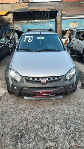 Imagem 3 de 9 de Fiat Strada 2016 1.8 16v Adventure Cab. Dupla Flex 3p