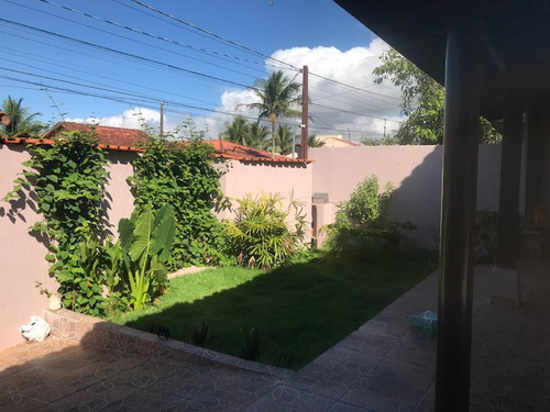 Excelente, Lindo E Bem Localizado, Sobrado 3 Dormitórios À 200 Metros Do Mar Em Itanhaém, Litoral Sul. $ 700.000 Financia