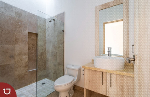 Imagen 17 de 30 de Casa A La Venta En Clúster Residencial De San Miguel De Alle