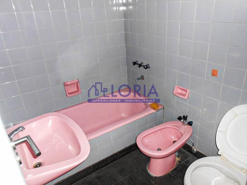 Imagen 16 de 19 de 4 Ambientes - 2 Baños - Muy Luminoso.-