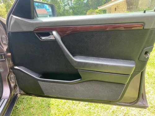 Imagen 7 de 15 de Mercedes-benz 220 C220