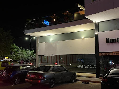 Imagen 2 de 13 de Local A Doble Altura En Alquiler - Plaza Comercial Abierta E
