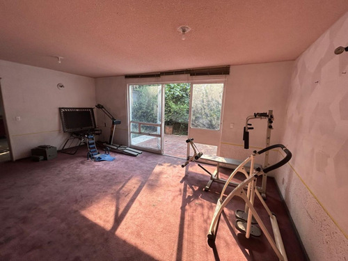 Casa Con Uso De Suelo Para Oficinas 839 M2 En Las Lomas De Chapultepec.