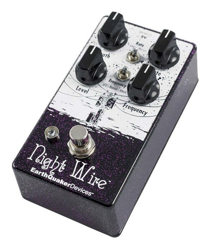 Pedal Earthquaker Devices Night Wire Harmonic Tremolo