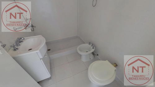 Departamento 2 Ambientes. Balcon Corrido. Piso Alto. Villa Del Parque. 58m