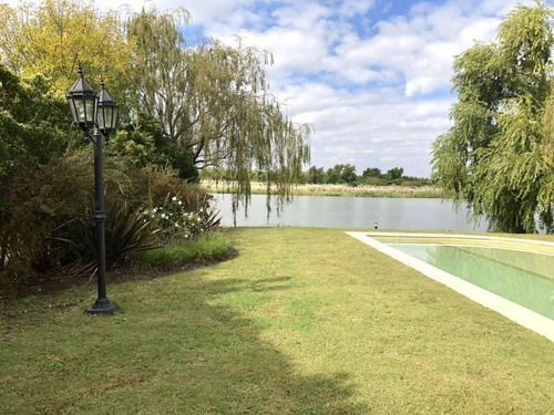 Nordelta Barrio La Isla Casa En Venta Al Lago Central