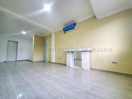 Imagen 12 de 30 de A Estrenar! Lujoso Townhouse Amoblado Resd. Cantarrana Suites Maracay 23-8741 Ejc 04243439046