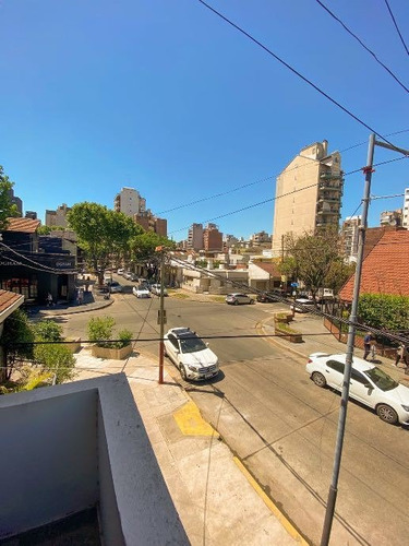 Imagen 3 de 11 de Departamento Tipo Casa En Venta En Lanus Oeste