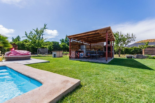 Oportunidad!! Casa En Venta 5d/5b En Colina
