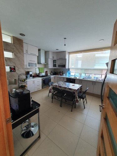Se Vende Casa En Claustros De Las Misiones, Centro Sur De 3 Niveles, Ubicadísima