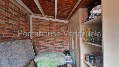 José Trivero Vende Bella Y Acogedora Casa Ubicada En Cabudare, Cuenta Con Tanque Subterráneo Y Parque Infantil