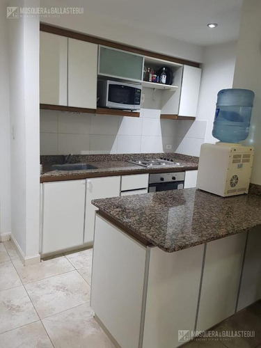Imagen 10 de 30 de Muy Lindo Departamento En Jardines De Saravi