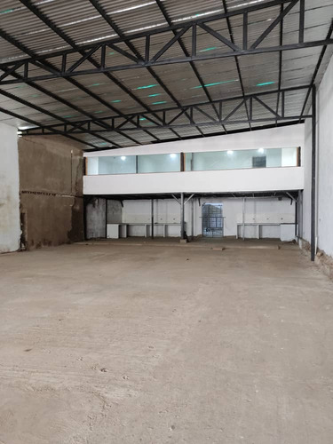 Imagen 5 de 10 de 2 Galpones En Venta, Poblado, Porlamar