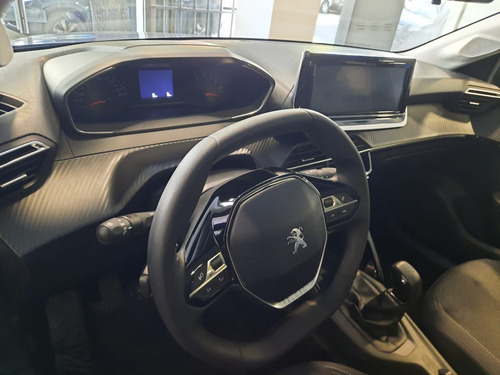 Imagen 6 de 25 de 208 Active Tiptronic J