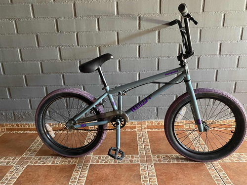 Bicicleta Freestyle Mongoose Aro20