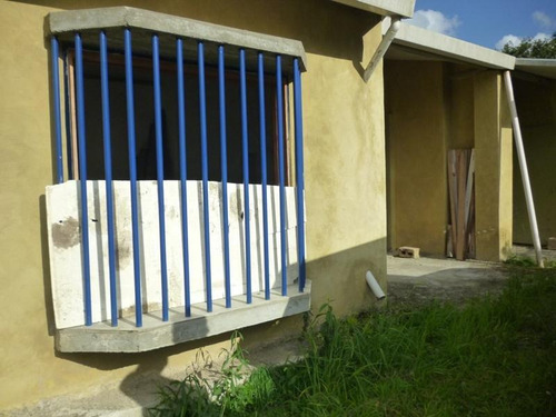 Imagen 4 de 7 de Lr -venta Casa En El Junquito.con Extenso Terreno