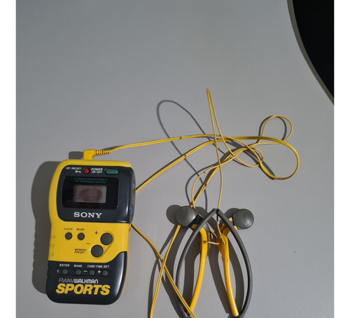 Walkman Sony Sports Fm Am Srf-m70 Com Fone Dobrável (Usado)