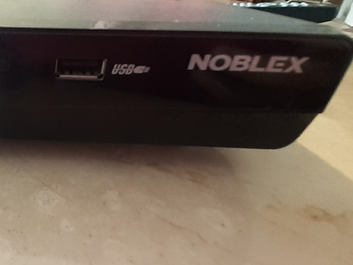 Reproductor Dvd 1557a Noblex 5.1 Usb Negro Control Cable Rca
