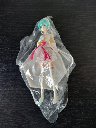 Figura Miku Hatsune En Vestido De Novia - Importada