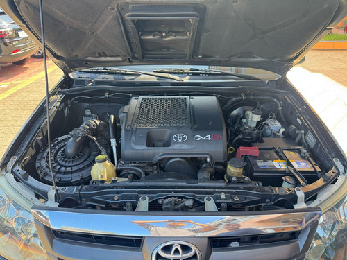 Toyota Hilux SW4 3.0 Srv 7l 4x4 Aut. 5p