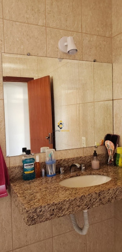 Casa - Paqueta - Ref: 4047 - V-4047