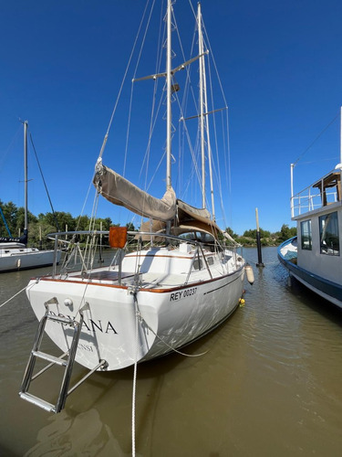 Velero Frers 44