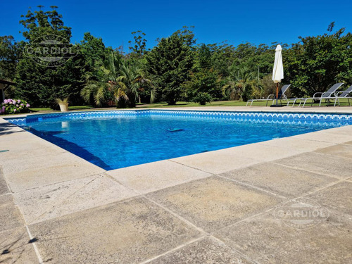 Casa 4 Dormitorios Con Piscina Sobre Ruta 10 ,interbalnearia Solanas.
