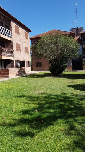 Departamento En Venta - 2 Dormitorios 1 Baño 1 Cochera - 54mts2 - Tolosa