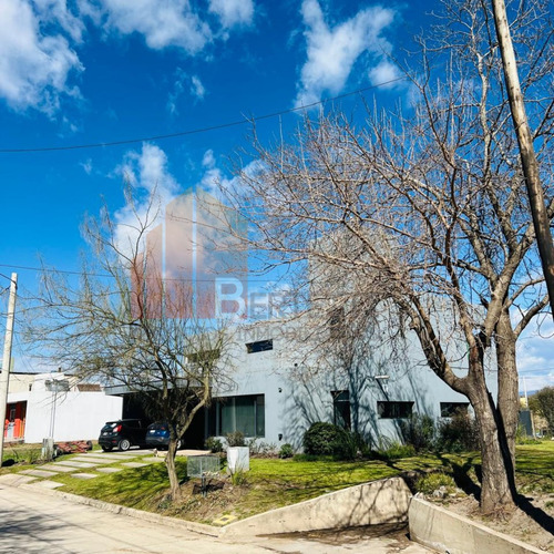 Venta Casa En Tejas 4, 3 Dormitorios, 3 Baños