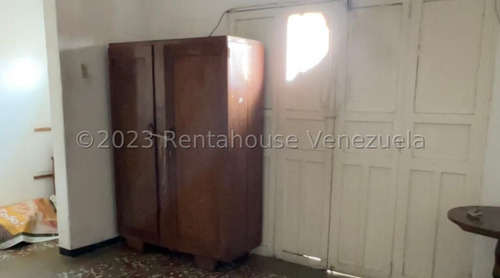 Terrenos En Venta En Centro Barquisimeto Lara -- %%m-c-t%% Cod. 23 Guion 2 7 7 9 1