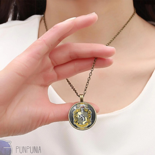 Imagen 2 de 2 de Punpunia - Collar Hufflepuff Harry Potter